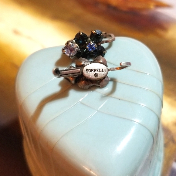 SORRELLI Vintage Swarovski Blue Crystal Minimalist Earrings - Picture 2 of 6